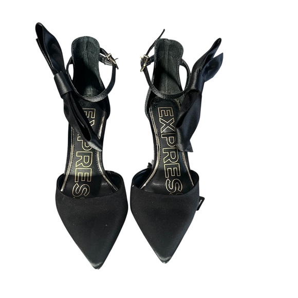 Express NWT Black Ankle Bow Closed Pointed Toe Pumps Size 6 - Picture 2 of 6